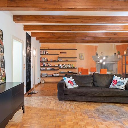 Piazza Napoleone Lovely Central Apartment Лука Екстериор снимка