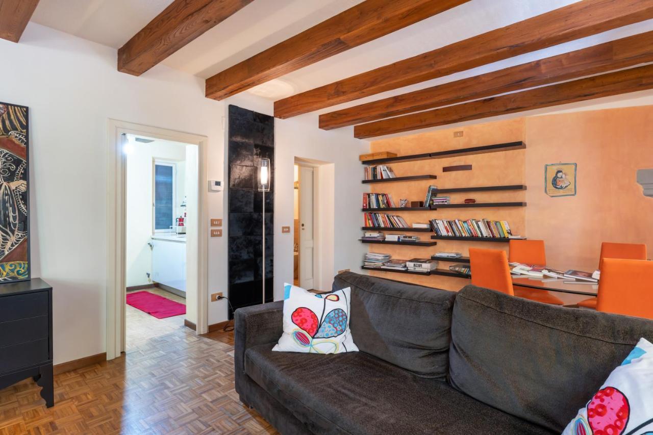 Piazza Napoleone Lovely Central Apartment Лука Екстериор снимка